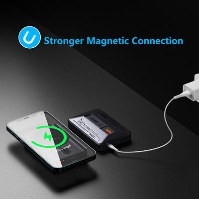 Goede prijs. OEM magnetische powerbank mini compact magnet powerbank draadloos oplader online