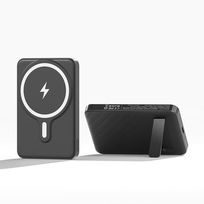 Goede prijs. Universele magnetische draagbare telefoonoplader 5000mAh Zwarte opvouwbare powerbank online