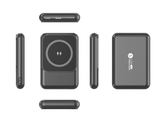 Goede prijs. VO-graad brandwerend Slim powerbank 5000mah met 5W 7.5W draadloze uitgang online