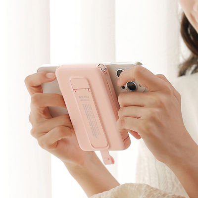 Magnetische batterij Magnet Power Bank Krachtige Li-polymer met uitgang en draadloos opladen met stand